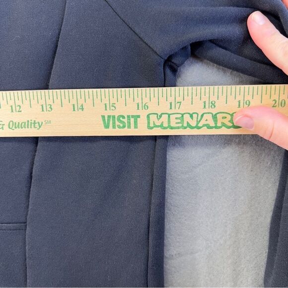 2013 hard to find Athleta Hooded Jacket Wrap Front Zipper Pockets Black small - Picture 9 of 15